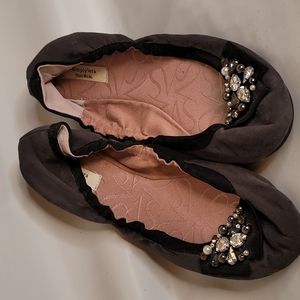Grey cloth ballet flats with gems